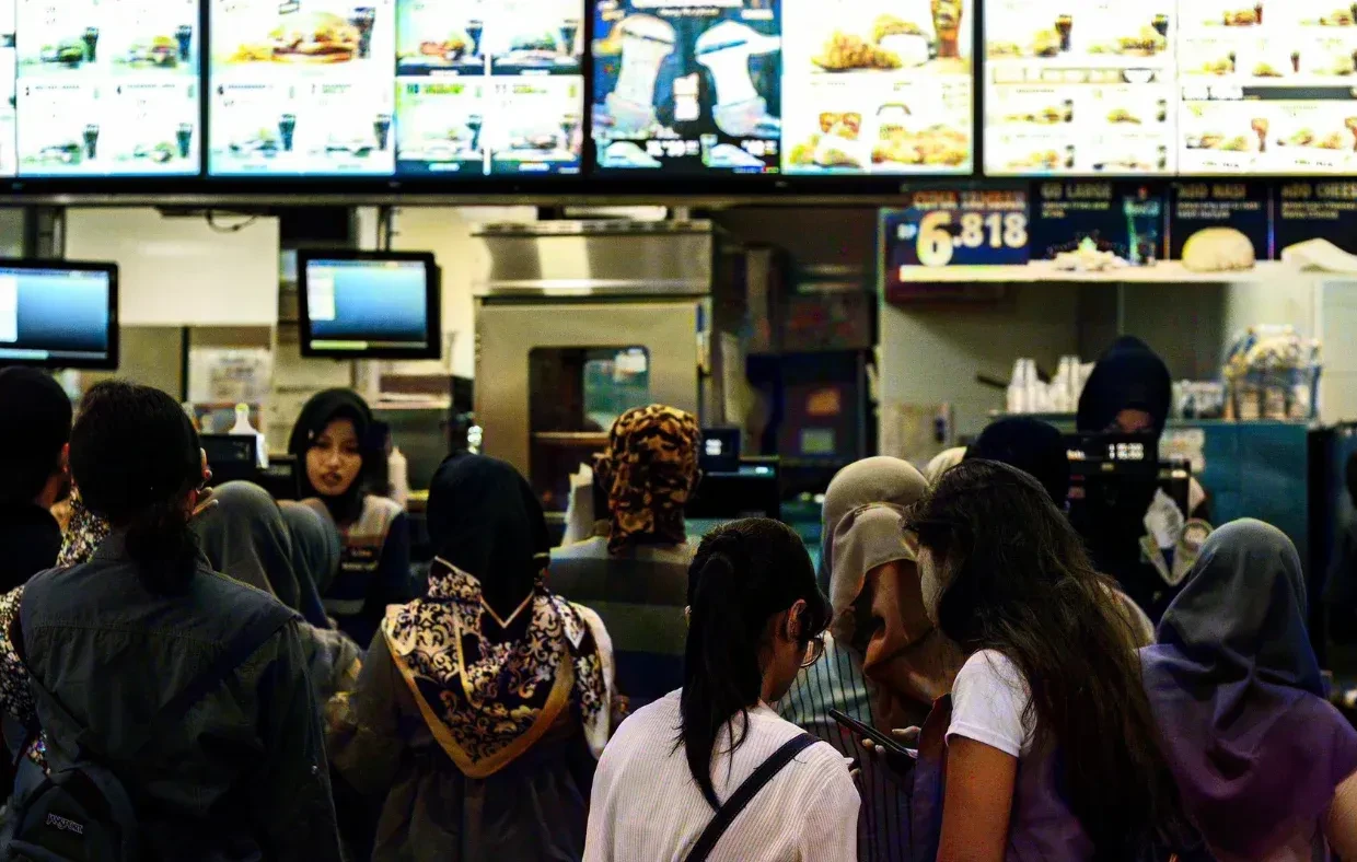How to Create Digital Signage in 60 Minutes or Less